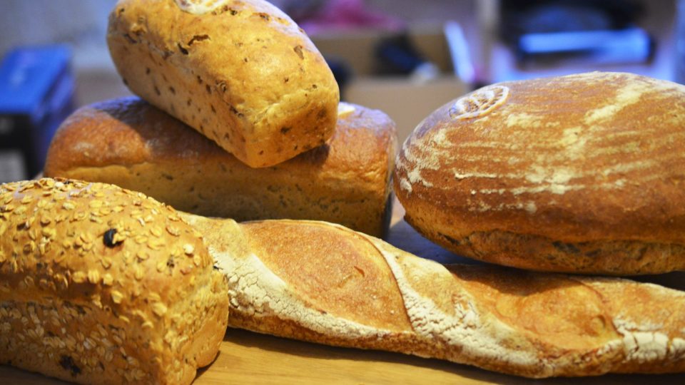 Pekaři nabízejí nepřeberné množství druhů chleba