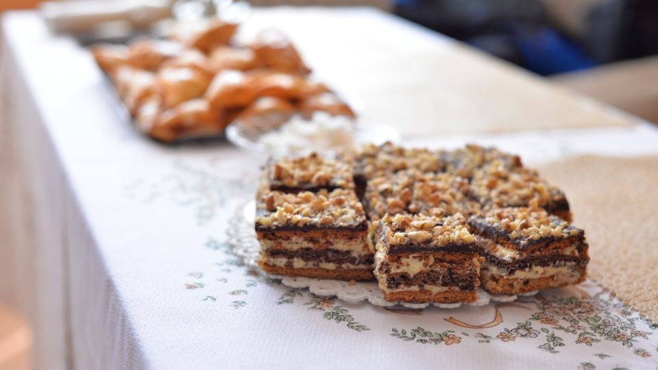Na tým Pochoutkového roku čekalo sladké i slané občerstvení | foto: Martin Čuřík Na tým Pochoutkového roku čekalo sladké i slané občerstvení