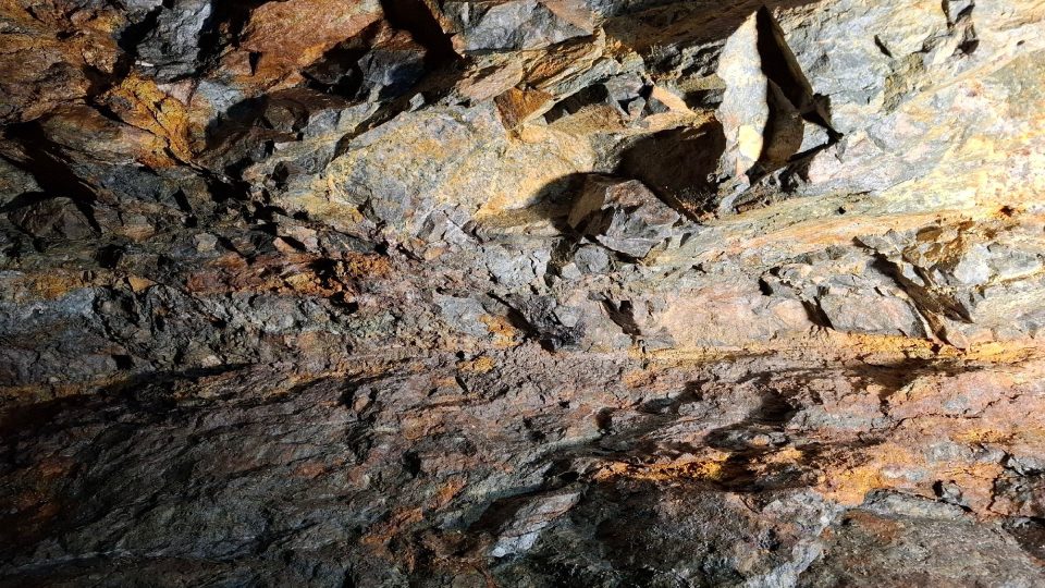 Díky bohatým nalezištím se jílovští horníci jen tak s něčím nespokojili a hledali jen nejbohatší zlatonosné žíly