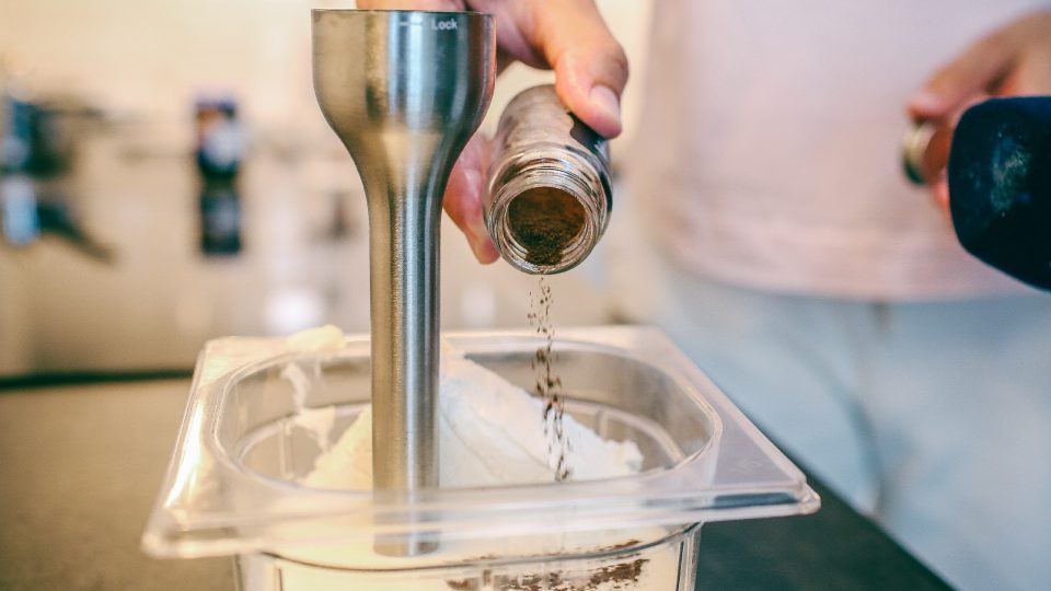 Krém můžeme ovonět mletým badyánem