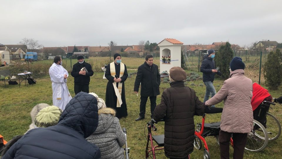 Senioři z domova SeneCura na Znojemsku dostali svůj vánoční dárek v předstihu
