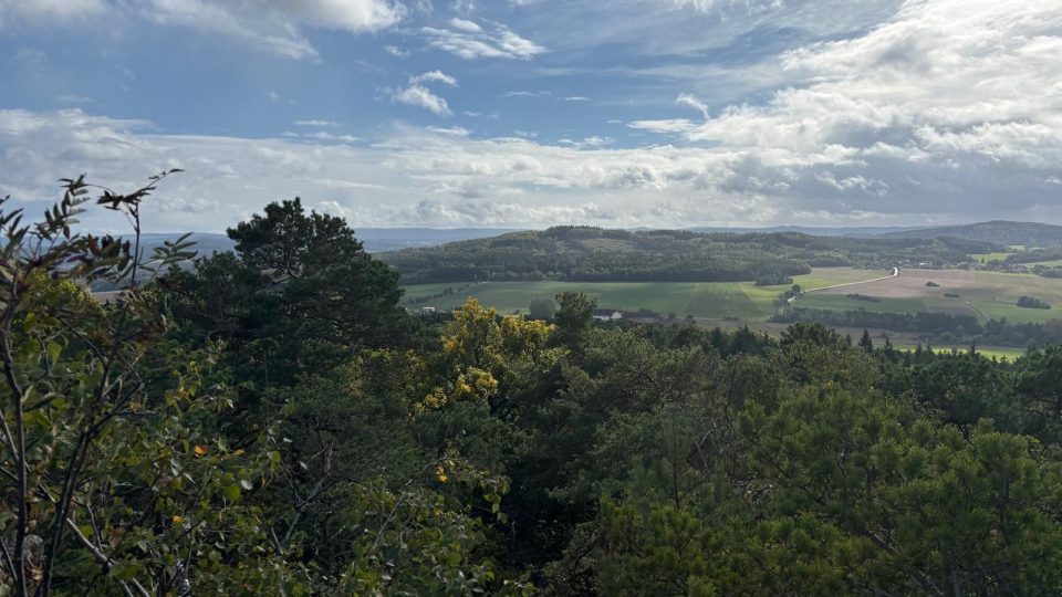 Výhled z Čertovy skály | foto: Pavel Halla, Český rozhlas Výhled z Čertovy skály