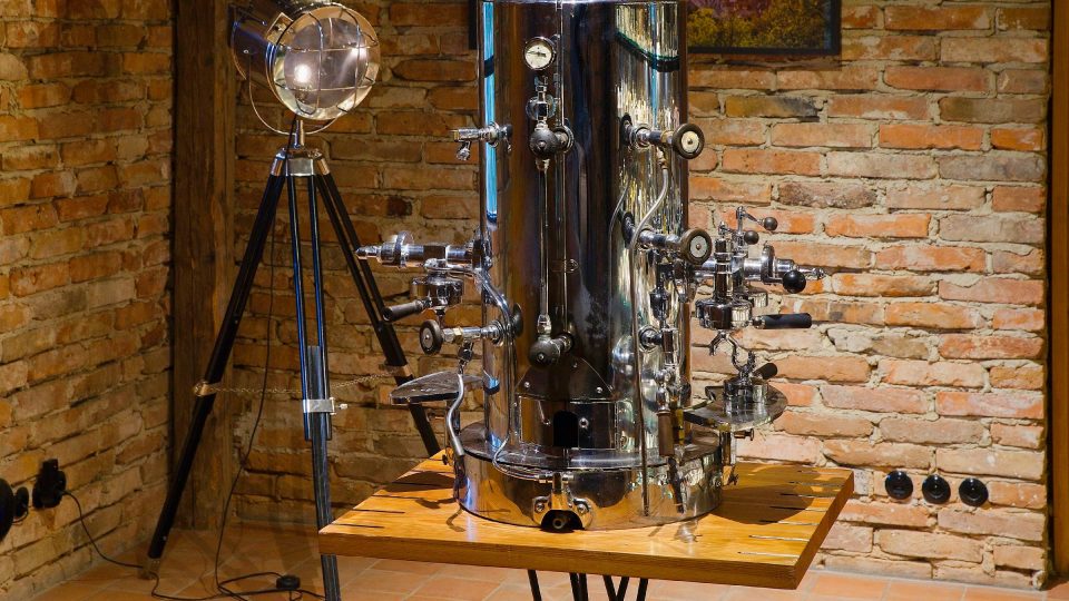 Nejstarší přístroje v muzeu byly vyrobeny před sto lety. Drtivá většina je dodnes stále funkčních