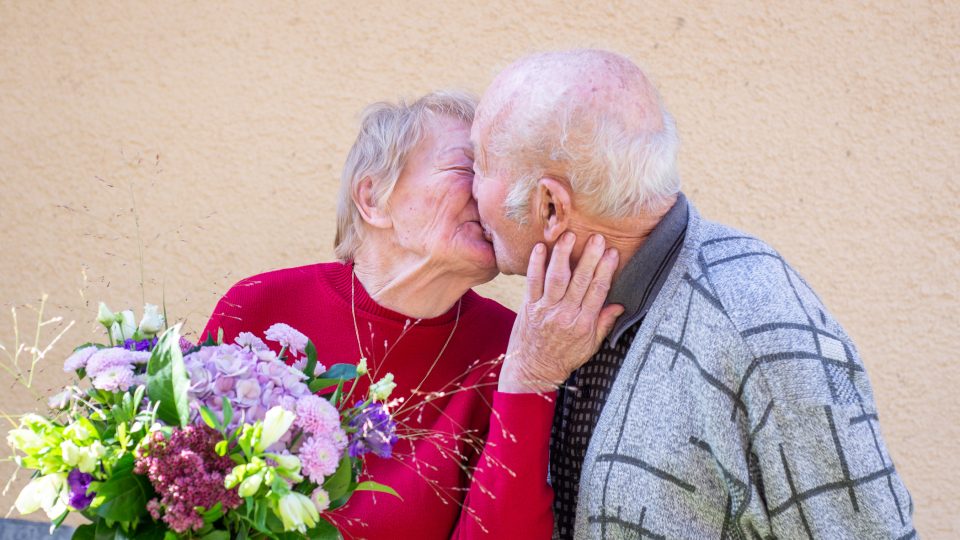 Jaroslava a Stanislav Hrbkovi se dodnes milují | foto: Martin Čuřík Jaroslava a Stanislav Hrbkovi se dodnes milují