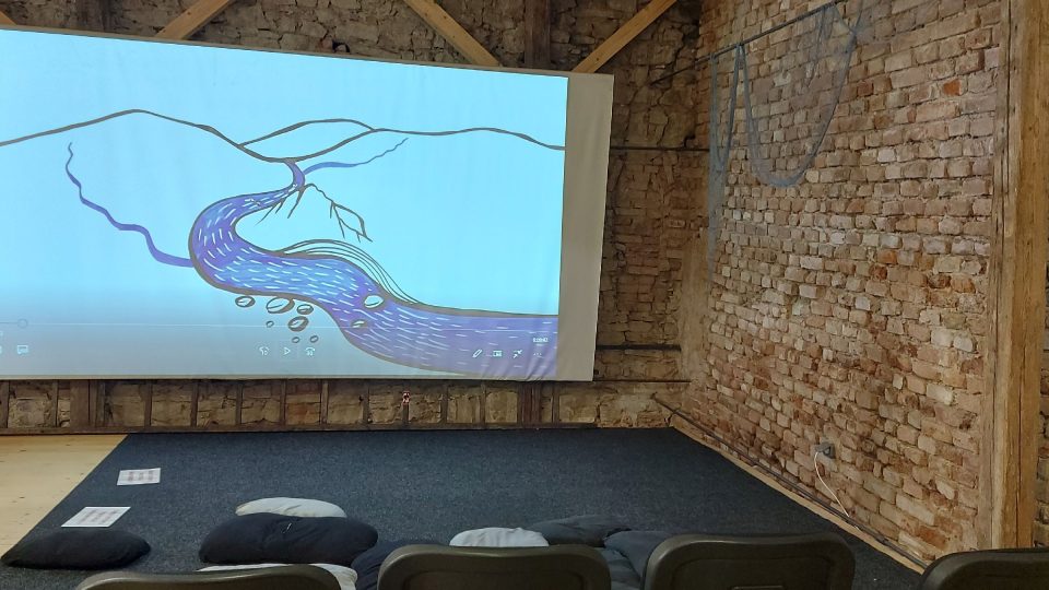 Každého návštěvníka přivítá krátký animovaný film o Sázavě