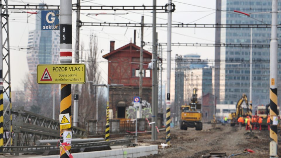 Výluka na hlavním nádraží v Brně potrvá celý rok