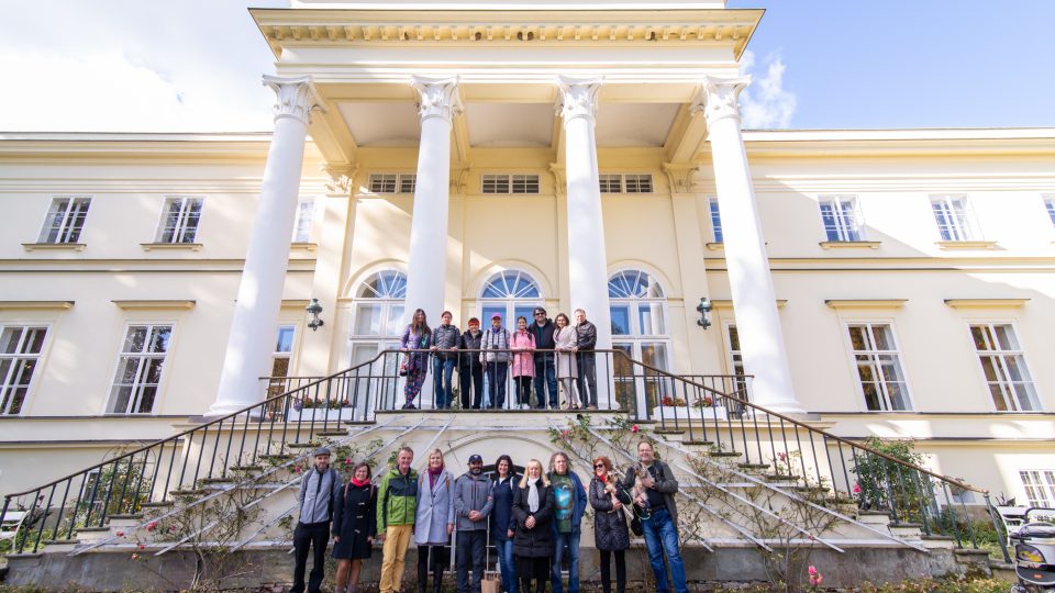 František Kinský přivítal výherce Zámeckého léta | foto: Martin Čuřík František Kinský přivítal výherce Zámeckého léta