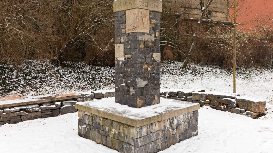 Druhé zastavení symbolizuje hřích Obžerství. Nedaleko se kdysi nacházela katovna