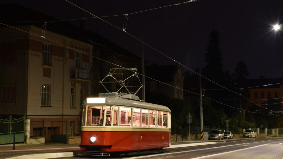Zrenovovaná tramvaj 4MT z 50. let