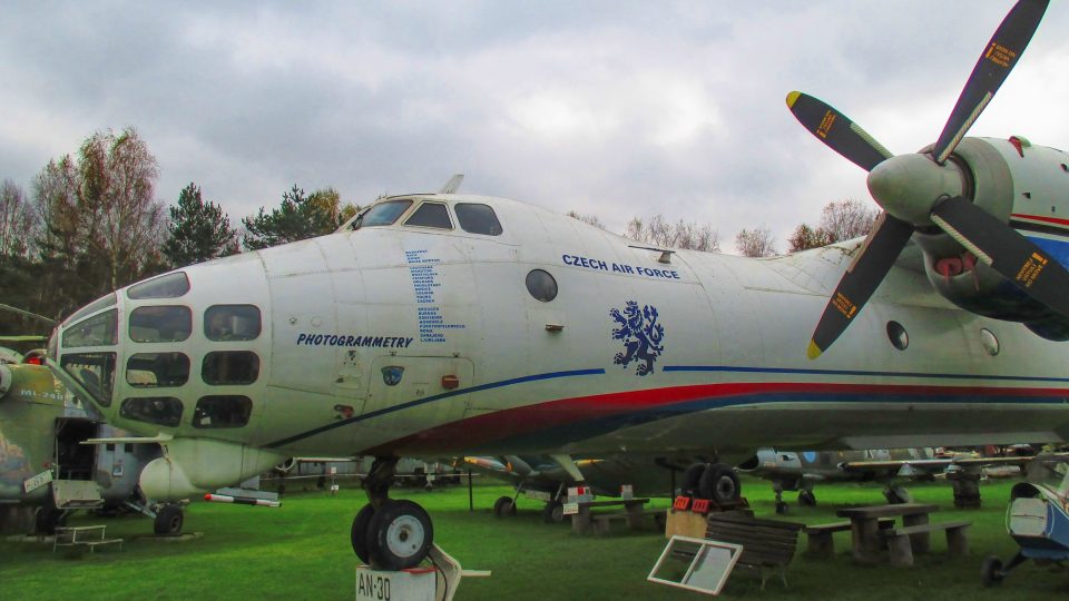 Jedno z letadel muzea ve Zruči