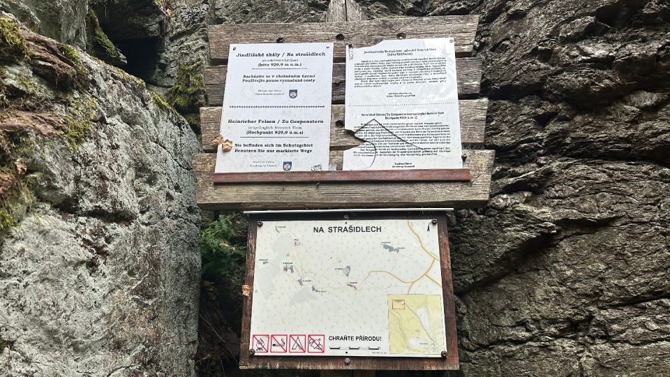 Jindřišské skály. Místní lidé jim říkají také Na strašidlech | foto: Jana Strejčková, Český rozhlas Jindřišské skály. Místní lidé jim říkají také Na strašidlech