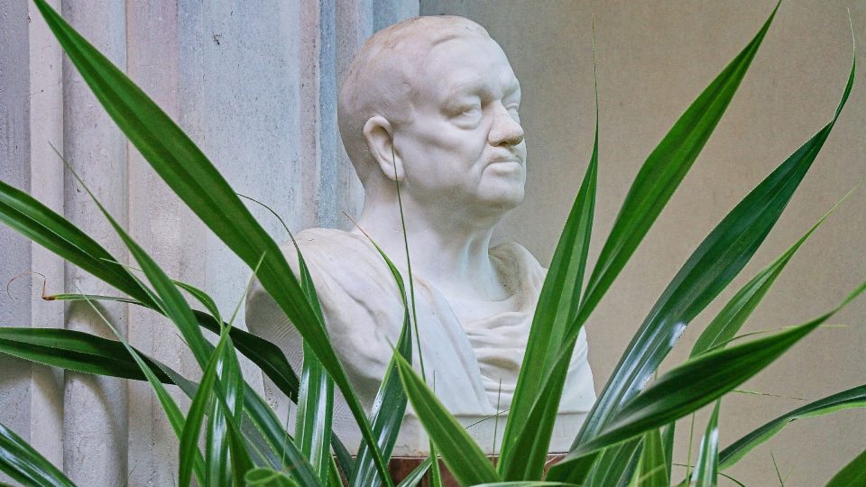 Busta knížecího zahradníka Dr. Vilhelma Laucheho