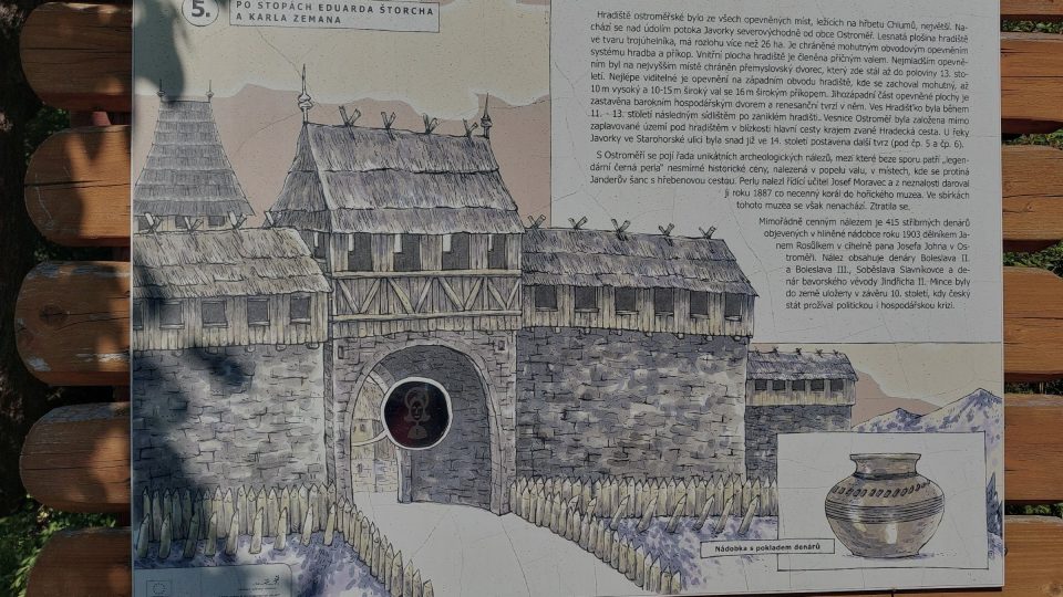 Ostroměřské hradiště na hřbetu Chlumů bylo největším ze zdejších opevněných míst
