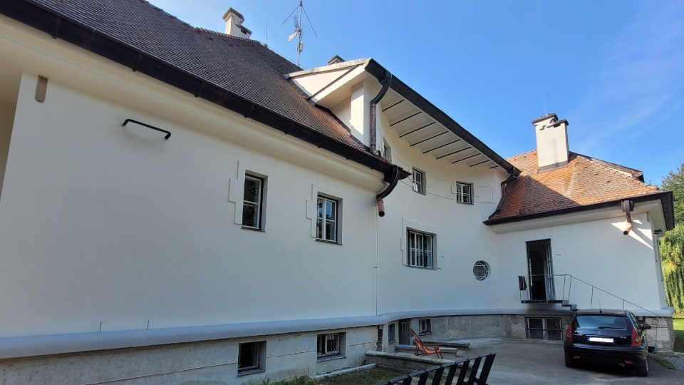 Zadní trakt Plhákovy vily | foto: Miroslav Kobza, Český rozhlas Zadní trakt Plhákovy vily