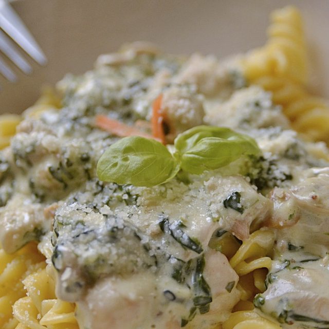 Těstoviny se špenátovo-brokolicovou omáčkou  (ilustrační foto) | foto: Jiřina Šmídová,  Český rozhlas