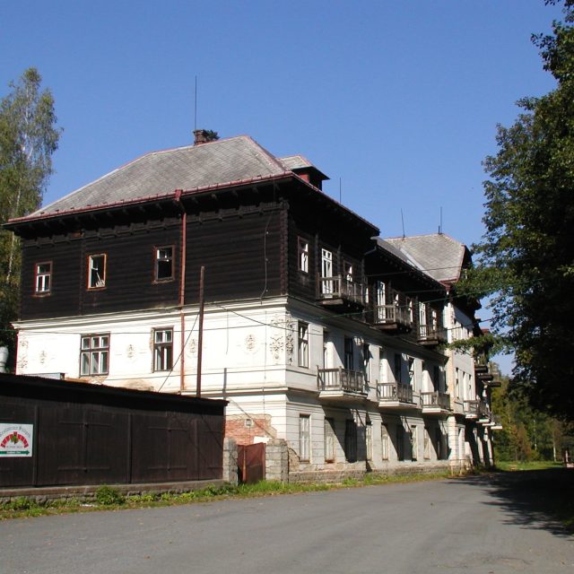 Jánské koupele na snímku z roku 2012 | foto: Miroslav Kobza,  Český rozhlas