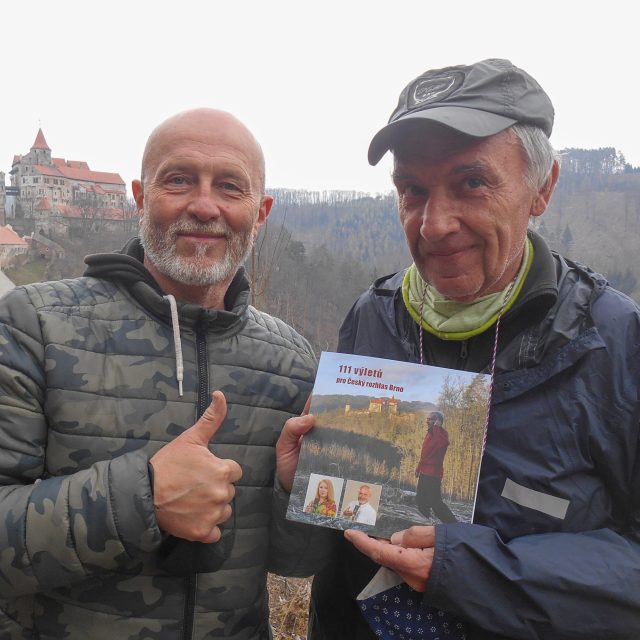 Borek Kapitančik s Petrem Vejrostou,  autorem knihy 111 výletů pro Český rozhlas Brno | foto: Miloš Šenkýř,  Český rozhlas