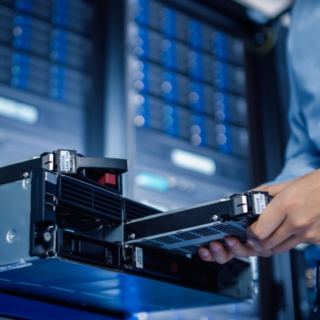 Datová centra mají velkou spotřebu energie  (ilustrační snímek) | foto: Shutterstock