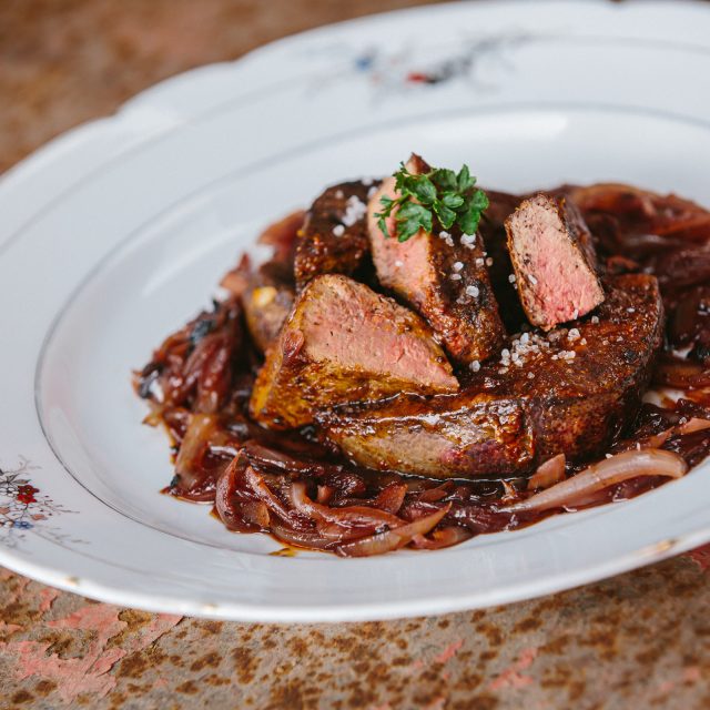 Vepřová játra ve vinné omáčce. Jídlo neopakovatelné chuti  (ilustrační foto) | foto: Jana Volková