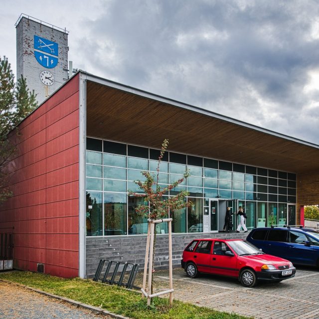 Budova knihovny v Mokré-Horákově | foto: Patrik Uhlíř,  ČTK