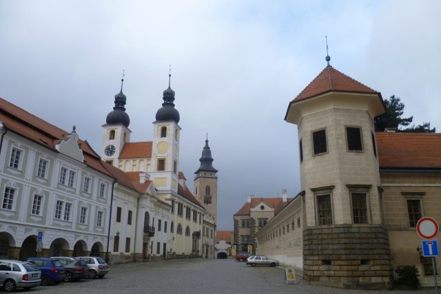 Pohled z náměstí k zámku | foto: Irena Šarounová,  Český rozhlas