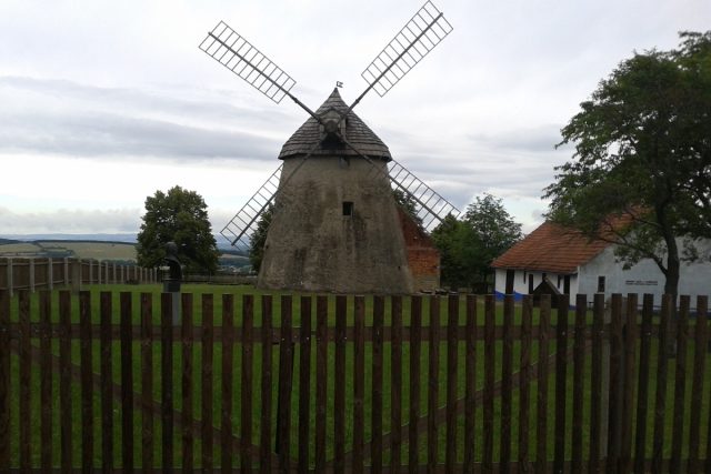 Mlýn byl postaven v roce 1842 a více než sto let sloužil zemědělcům z Kuželova i dalších vesnic | foto: Hana Ondryášová,  Český rozhlas