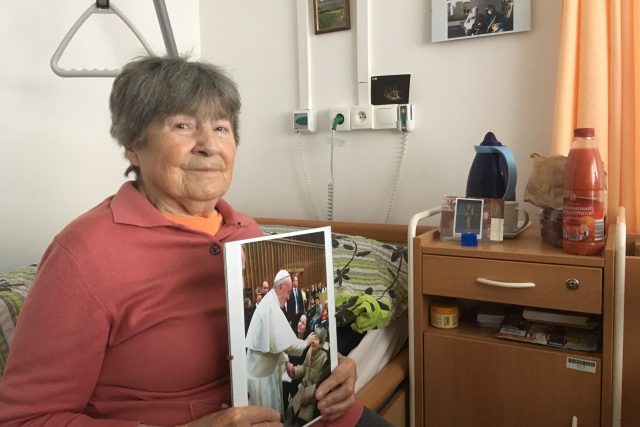 Paní Jarmila v Římě před generální audiencí u papeže | foto: Mária Pfeiferová,  Český rozhlas