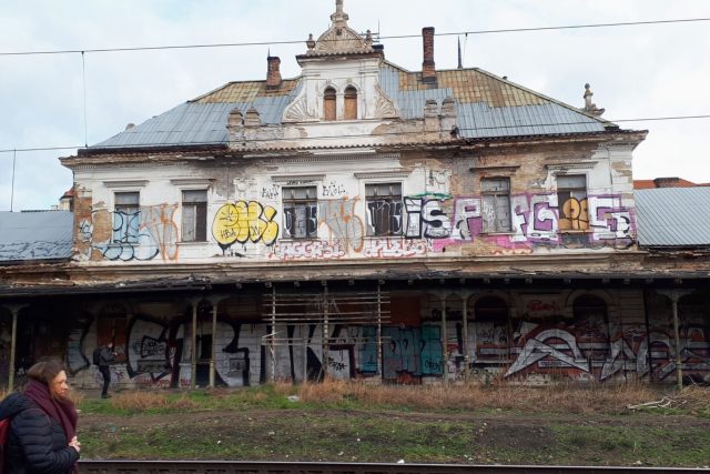 Chátrající nádraží Praha-Vyšehrad | foto: Radek Duchoň,  Český rozhlas