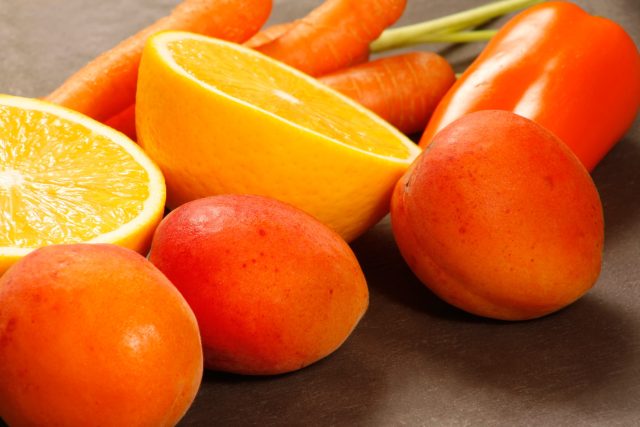 Oranžové ovoce a zelenina  (ilustrační) | foto: Fotobanka Profimedia