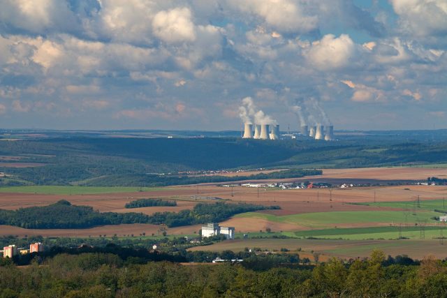 Výhled na jadernou elektrárnu Dukovany | foto: Zdeněk Truhlář,  Český rozhlas