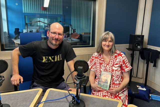 Lubomír Sůva a Anette Selg ve studiu Českého rozhlasu Hradec Králové | foto: Romana Joudalová,  Český rozhlas