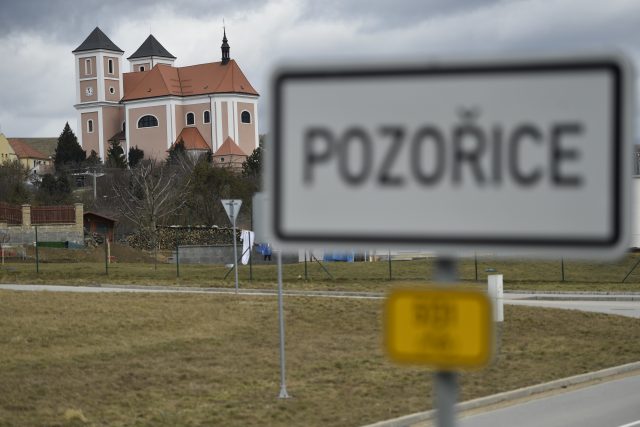 Pozořice  (v pozadí kostel Nanebevzetí Panny Marie) | foto: Václav Šálek,  ČTK
