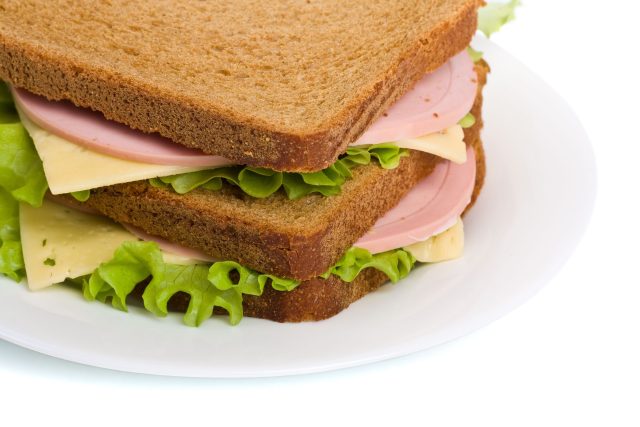 Na sendvič použijte celozrnný chleba  (ilustrační foto) | foto: Fotobanka Profimedia