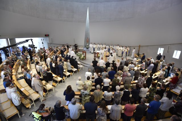 Slavnostní požehnání kostela blahoslavené Marie Restituty se konalo 12. září 2020 v Brně-Lesné | foto: Václav Šálek,  ČTK