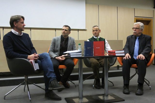 Zleva: Tomáš Kubíček,  Jan Wiendl,  Josef Vojvodík a Jan Zahradníček mladší | foto: Petr Veselý