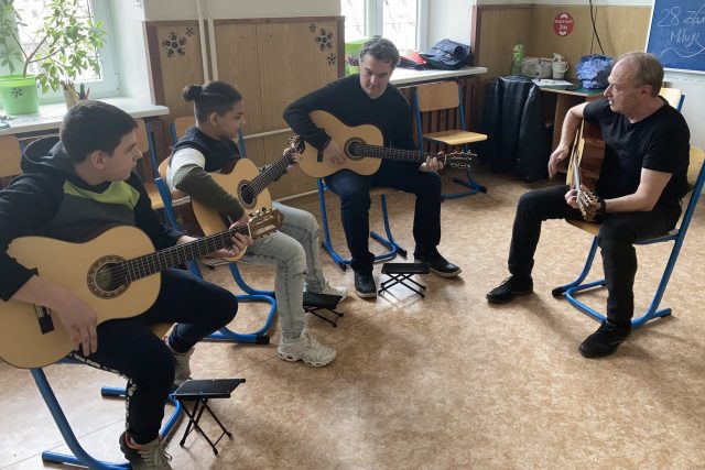 Na dvou brněnských základních školách funguje hudební projekt s názvem OnStage | foto: Barbora Kroutilíková,  Český rozhlas