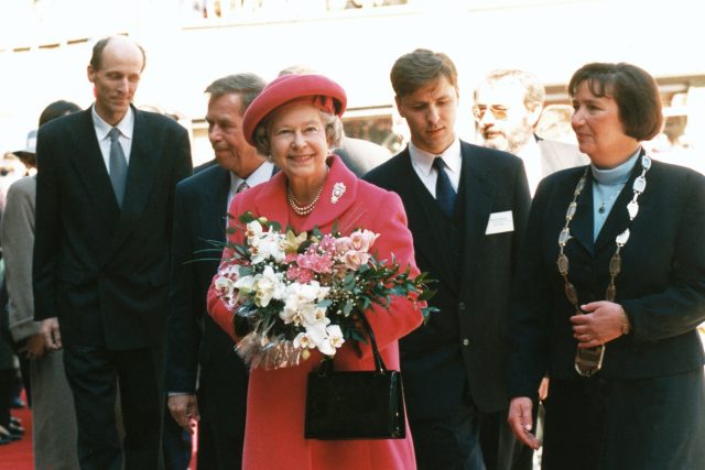 Britská královna Alžběta v Brně v roce 1996 | foto: Fotobanka Profimedia