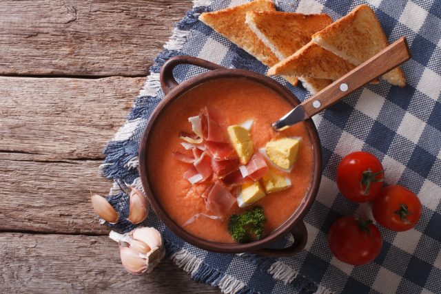 Španělská polévka salmorejo | foto: Profimedia