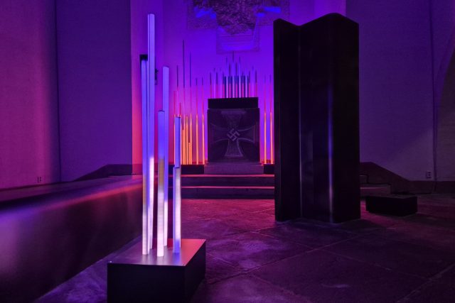 Muzeum města Brna připravilo k 80. výročí konce druhé světové války expozici Kaple křížů | foto: Tomáš Kremr,  Český rozhlas