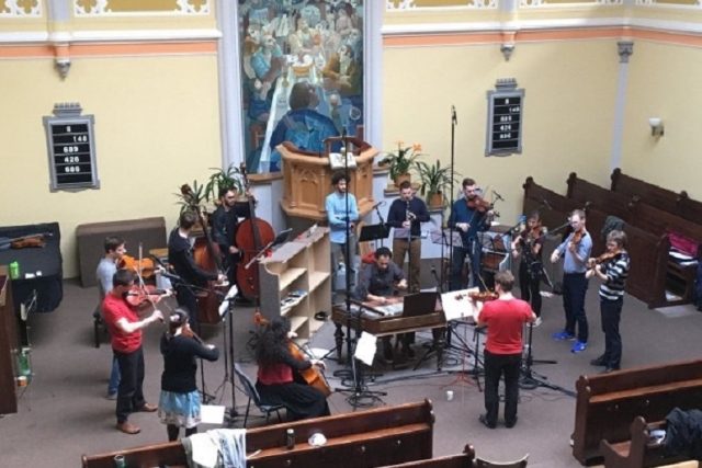 Muzička nahrává ve vinohradském evangelickém kostele CD Zpověď | foto: Zuzana Palasová