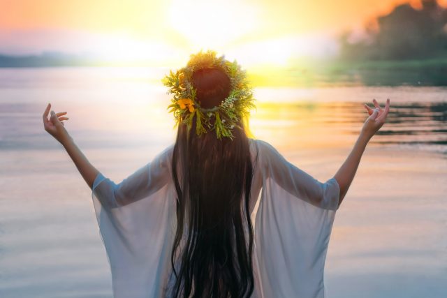 Svatojánský květinový rituál | foto: Shutterstock