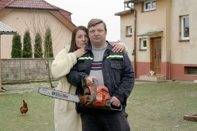 Anna Polívková a Michal Isteník ve filmu Kdyby radši hořelo | foto: Bontonfilm